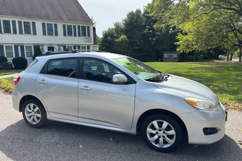 2013 Toyota Corolla Matrix L 4WD photo 1