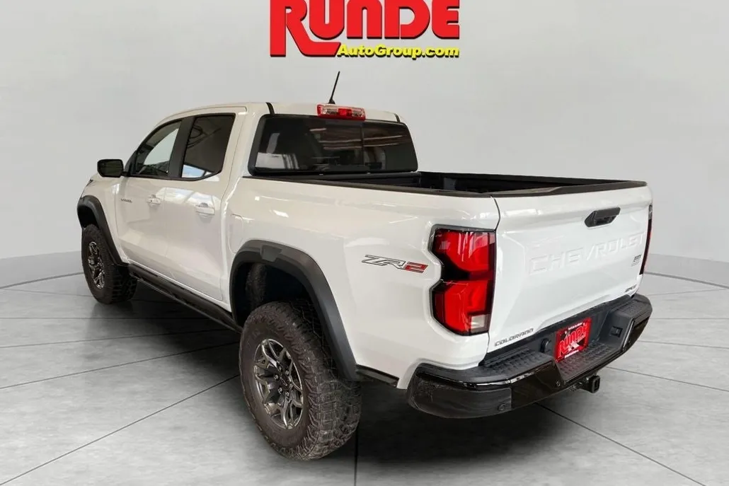 2025 Chevrolet Colorado ZR2 photo 1