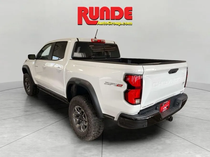 2025 Chevrolet Colorado ZR2 photo 1