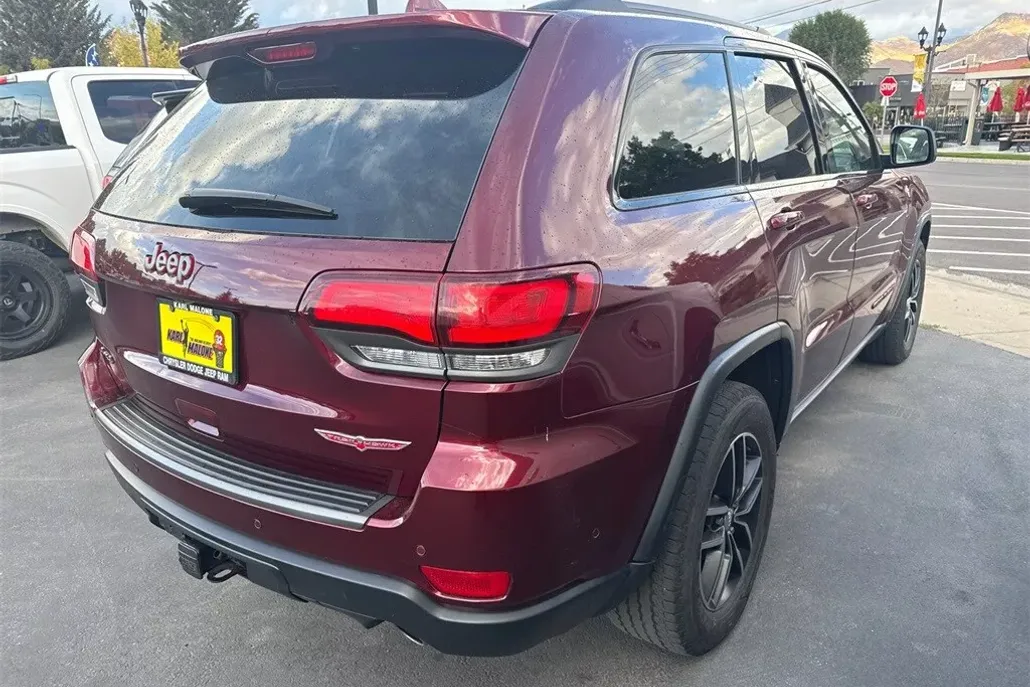 2017 Jeep Grand Cherokee Trailhawk photo 1