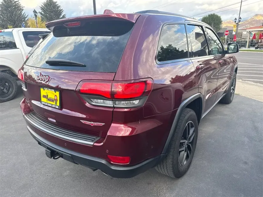 2017 Jeep Grand Cherokee Trailhawk photo 1