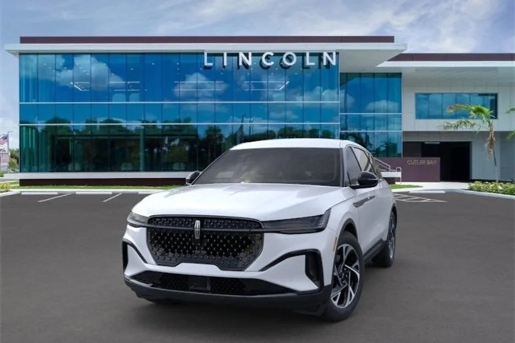 2025 Lincoln Nautilus Premiere photo 1