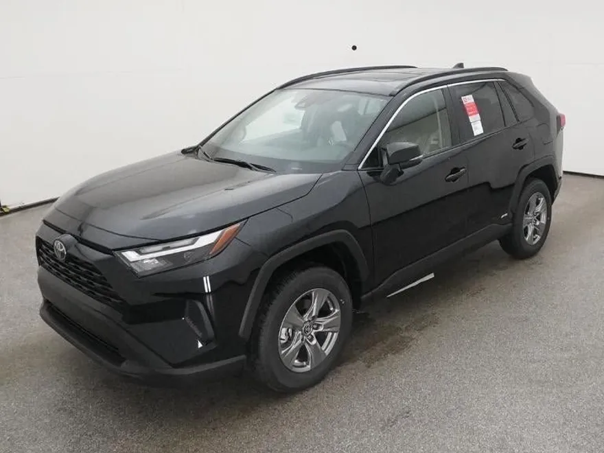 2025 Toyota RAV4 Hybrid XLE photo 1