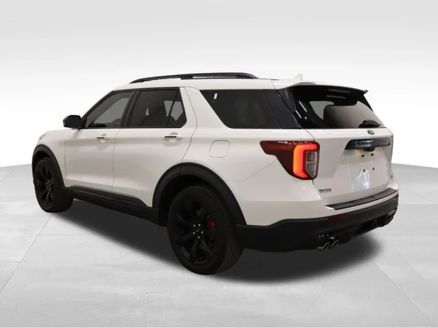 2021 Ford Explorer ST photo 1