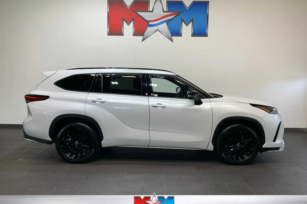 2023 Toyota Highlander XSE photo 1