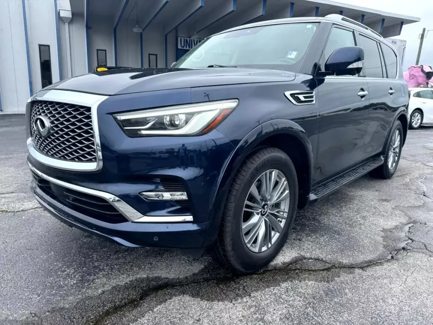 2021 Infiniti QX80 Luxe photo 1