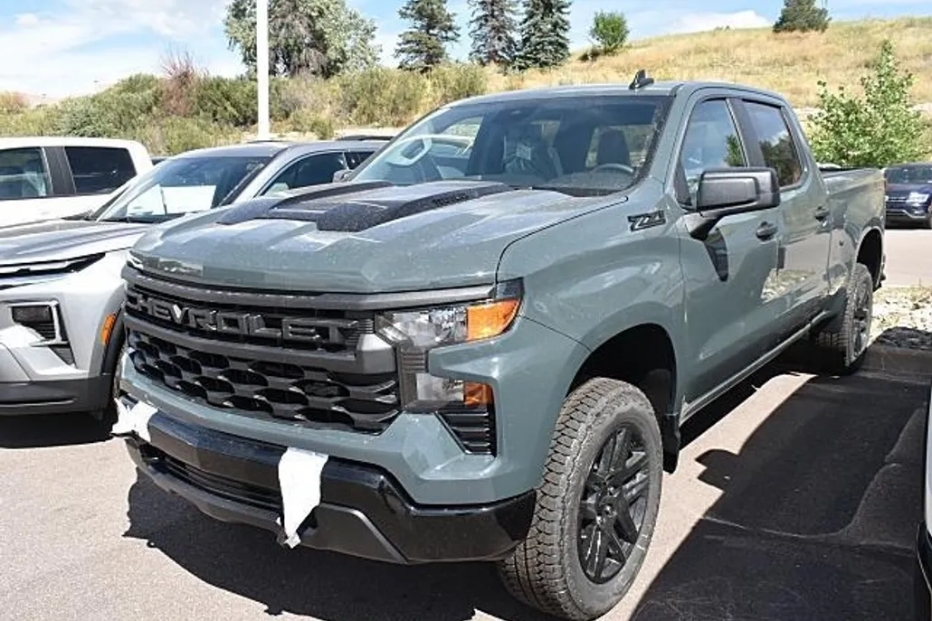 2026 Chevrolet Silverado Trail Boss Custom photo 1