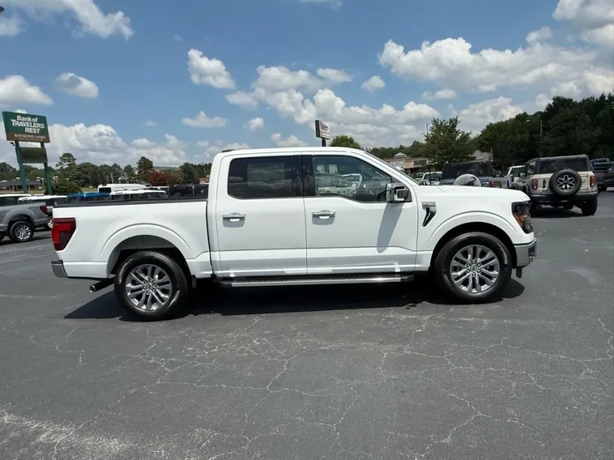 2025 Ford F-150 XLT photo 1