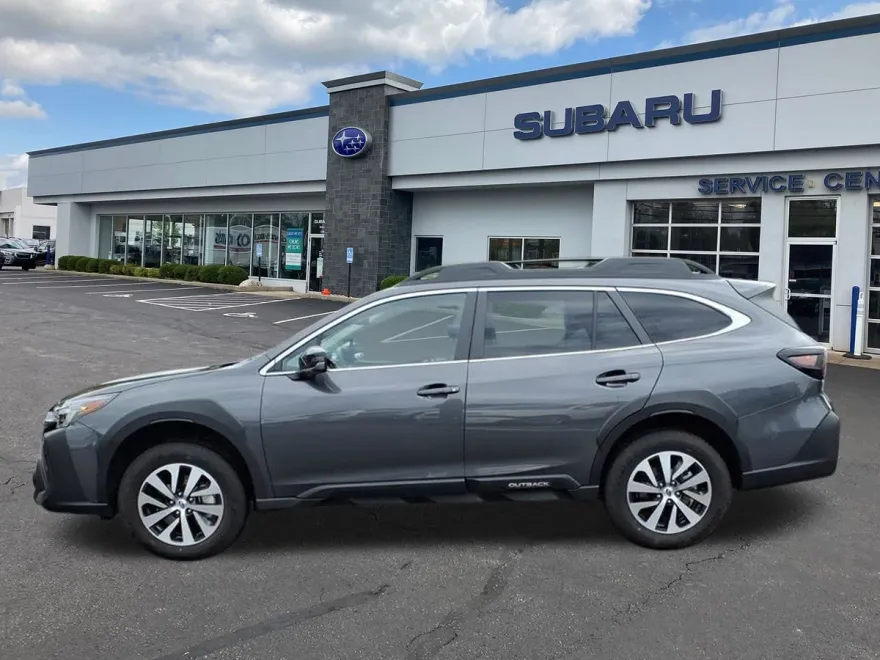 2025 Subaru Outback Premium photo 1