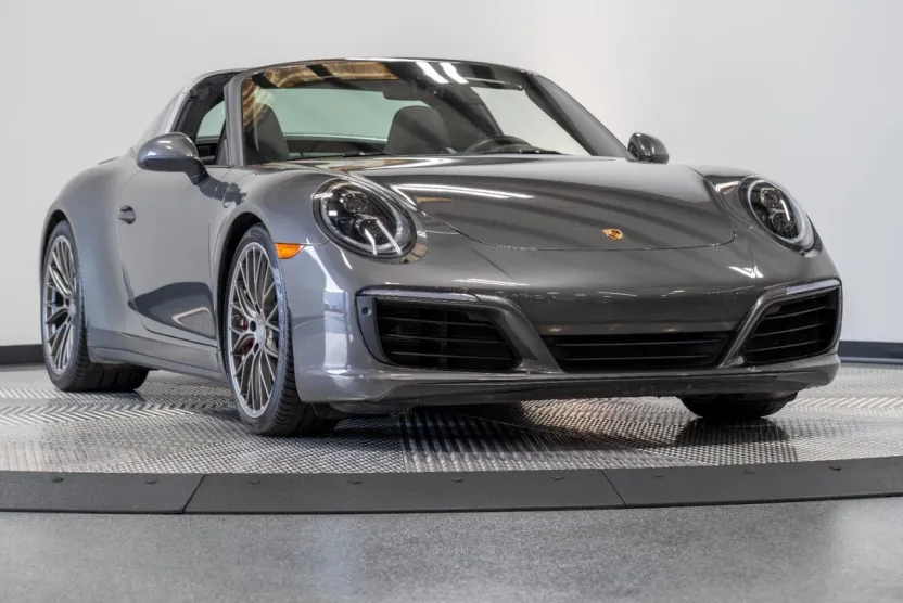 2017 Porsche 911 4S photo 1