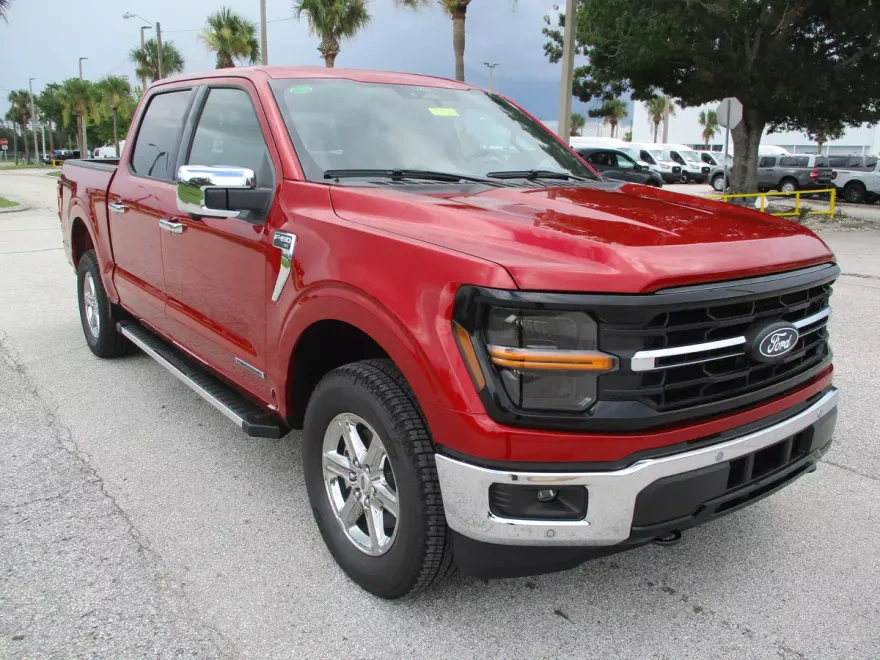 2025 Ford F-150 XLT photo 1