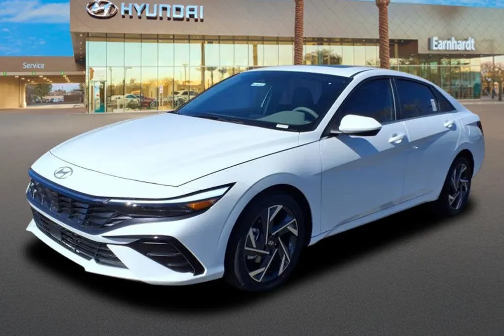 2025 Hyundai Elantra SEL Convenience photo 1