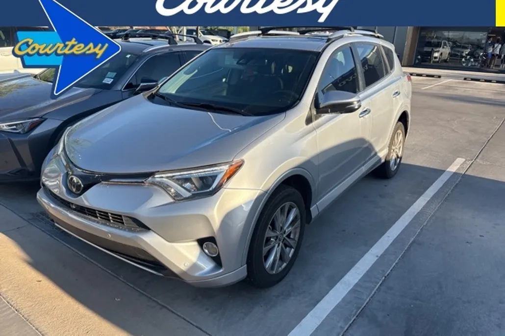 2017 Toyota RAV4 Platinum photo 1
