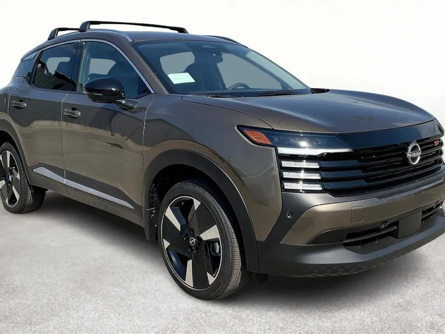 2026 Nissan Kicks SR photo 1