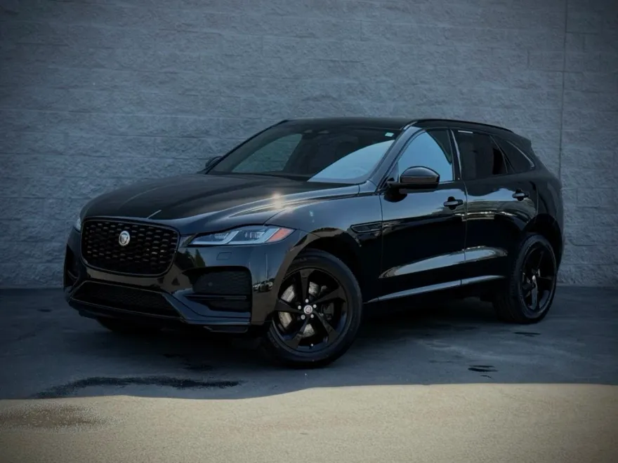 2023 Jaguar F-PACE P250 S photo 1