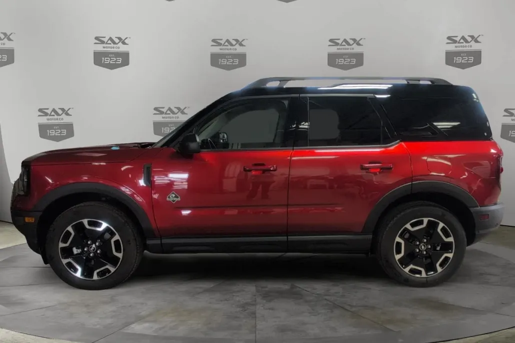 2024 Ford Bronco Sport Outer Banks photo 1