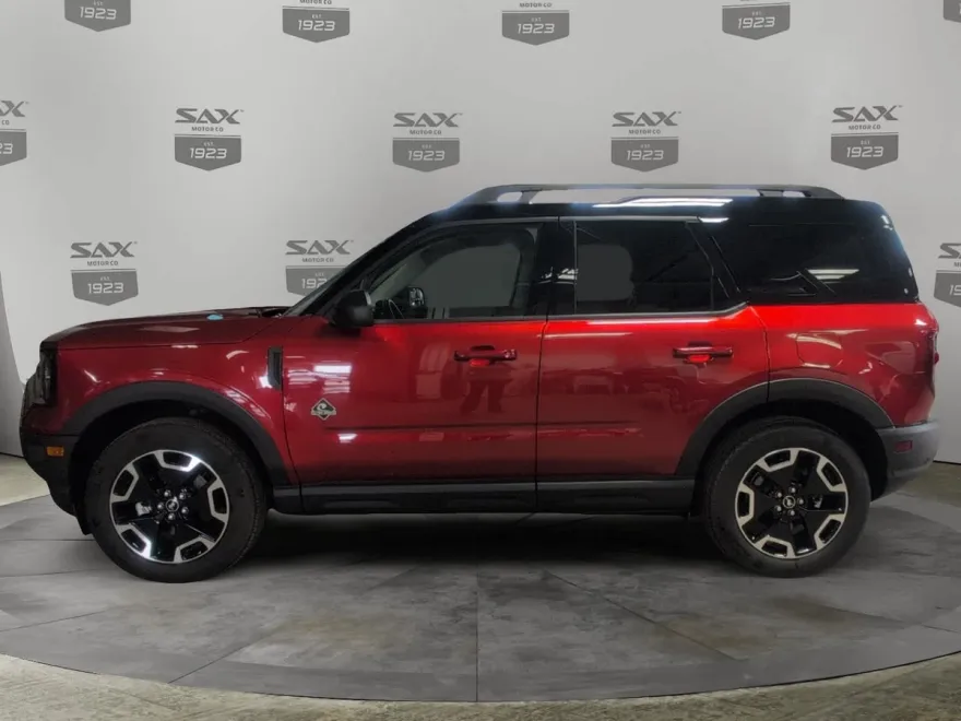 2024 Ford Bronco Sport Outer Banks photo 1