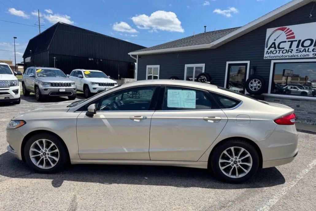 2017 Ford Fusion SE photo 1