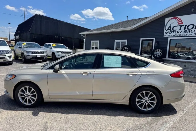 2017 Ford Fusion SE photo 1
