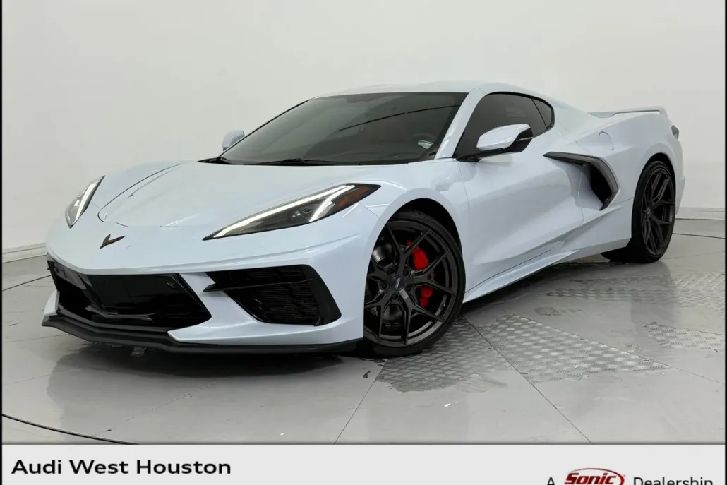 2023 Chevrolet Corvette 2LT photo 1