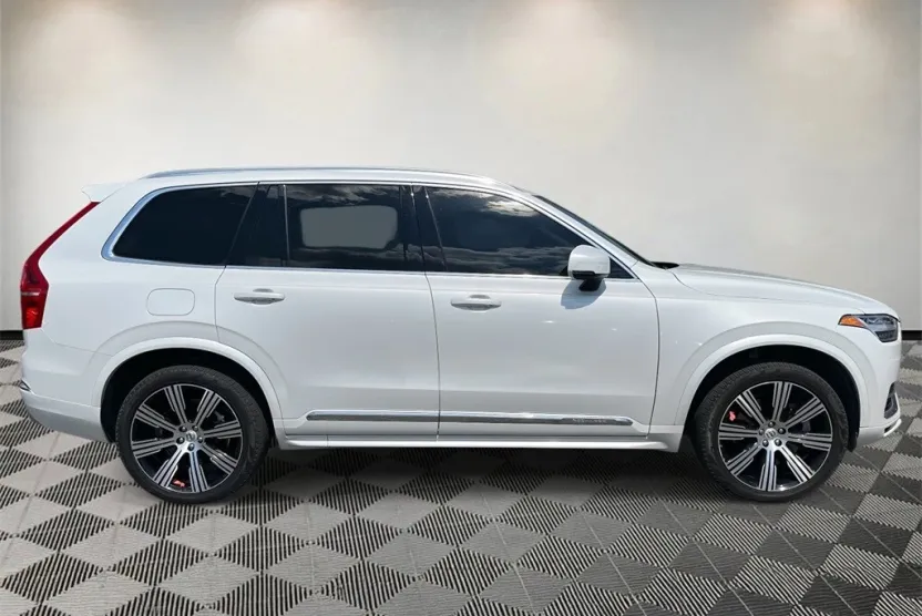 2022 Volvo XC90 Recharge T8 Inscription Expression photo 1