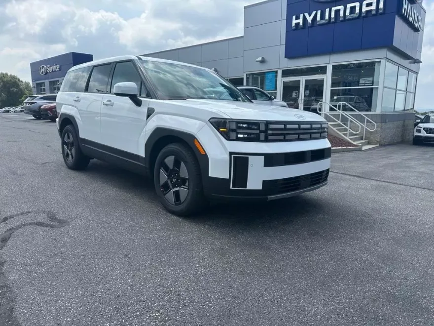 2026 Hyundai Santa Fe SE photo 1