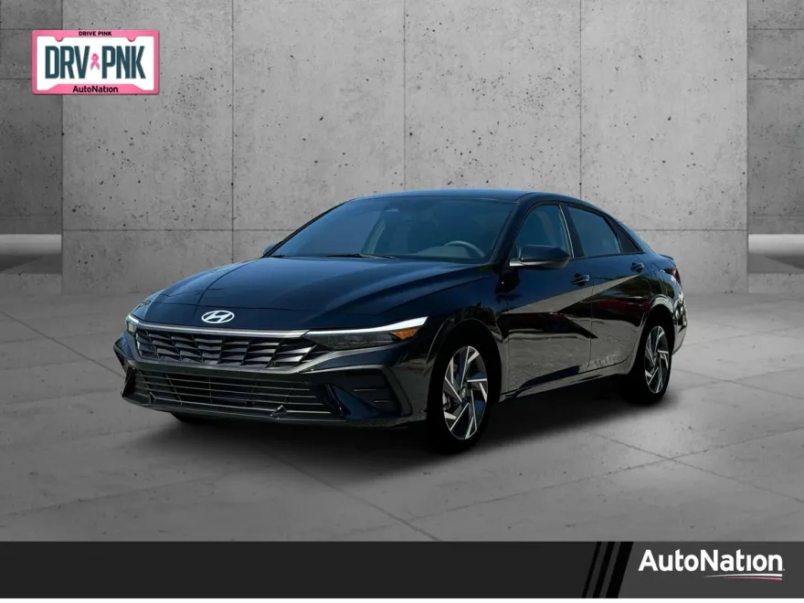 2025 Hyundai Elantra SEL Sport photo 1