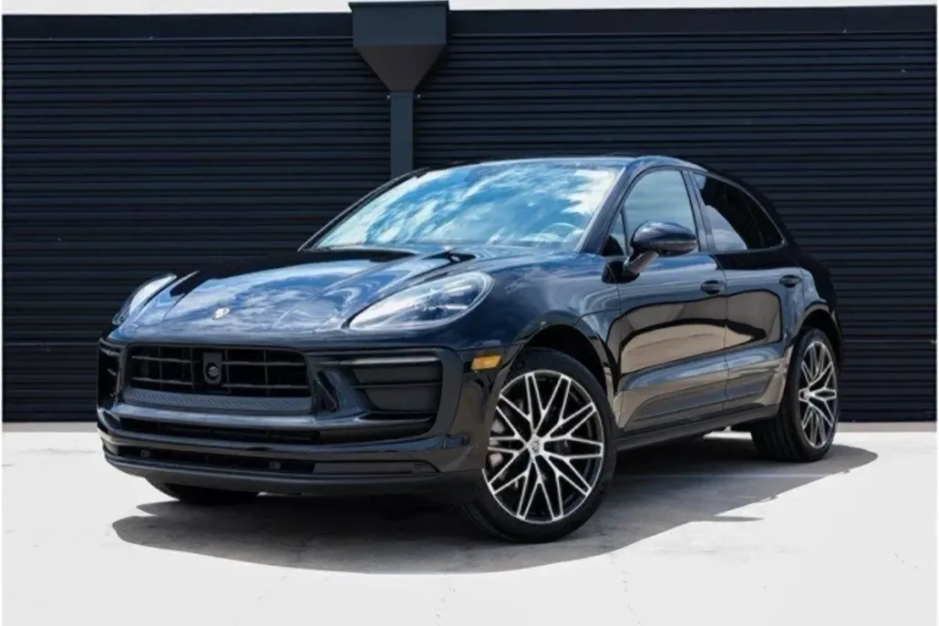 2025 Porsche Macan Base photo 1