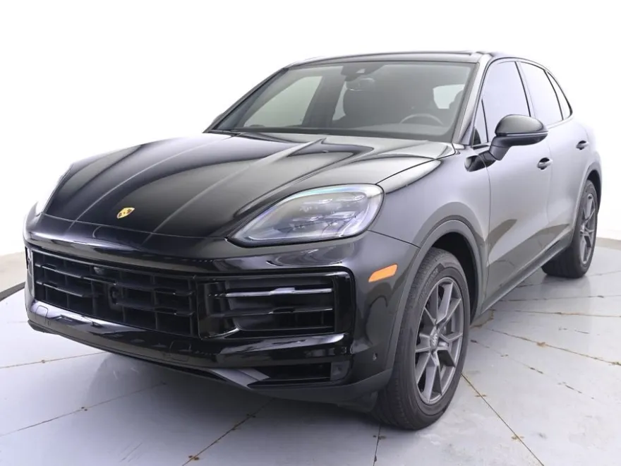 2024 Porsche Cayenne Base photo 1