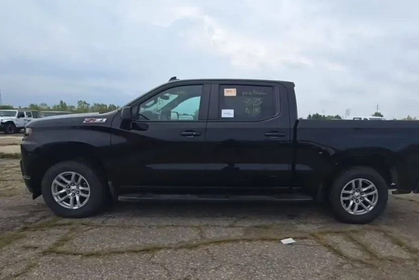 2020 Chevrolet Silverado 1500 RST photo 1