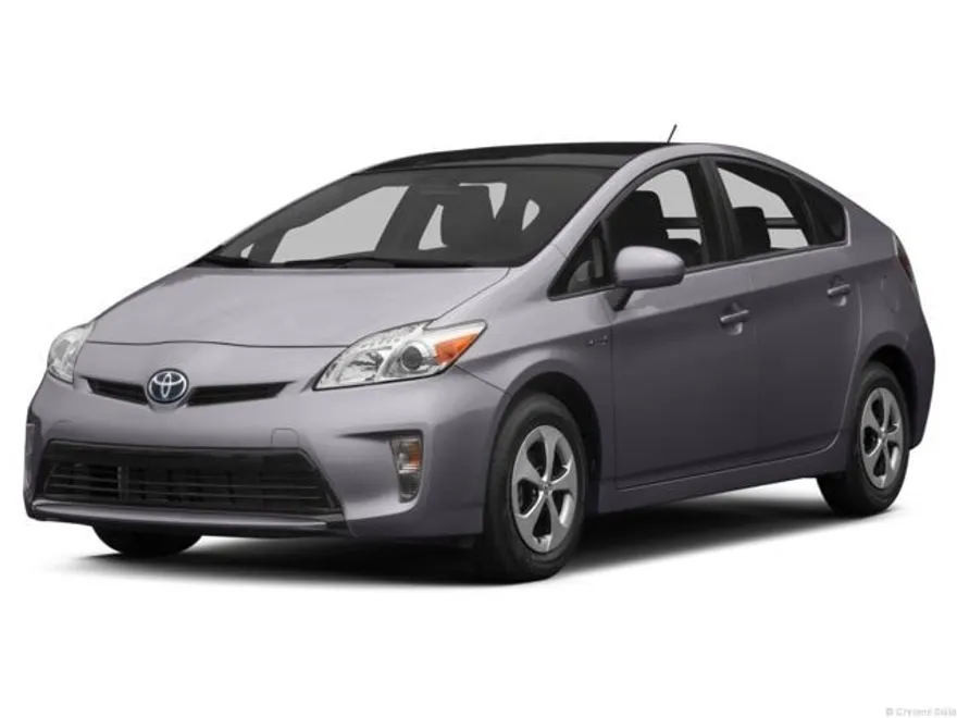 2013 Toyota Prius Three photo 1