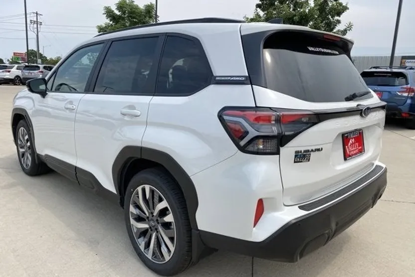 2025 Subaru Forester Touring photo 1