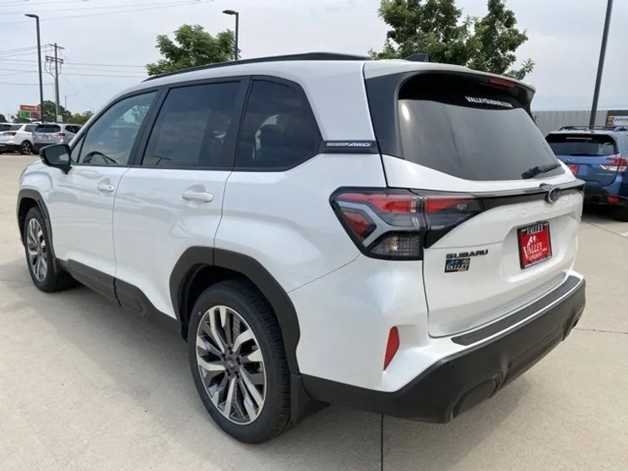 2025 Subaru Forester Touring photo 1