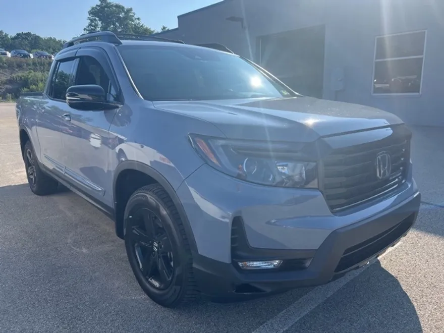 2023 Honda Ridgeline Black Edition photo 1