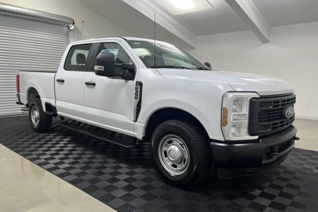 2024 Ford F-350 photo 1