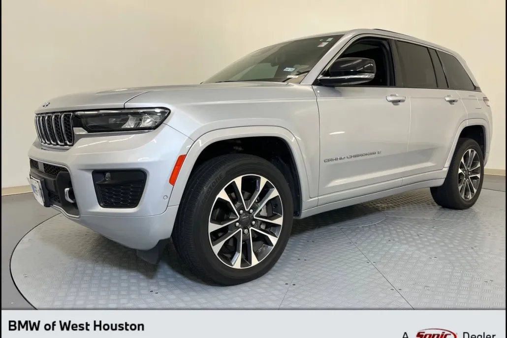 2022 Jeep Grand Cherokee Overland photo 1