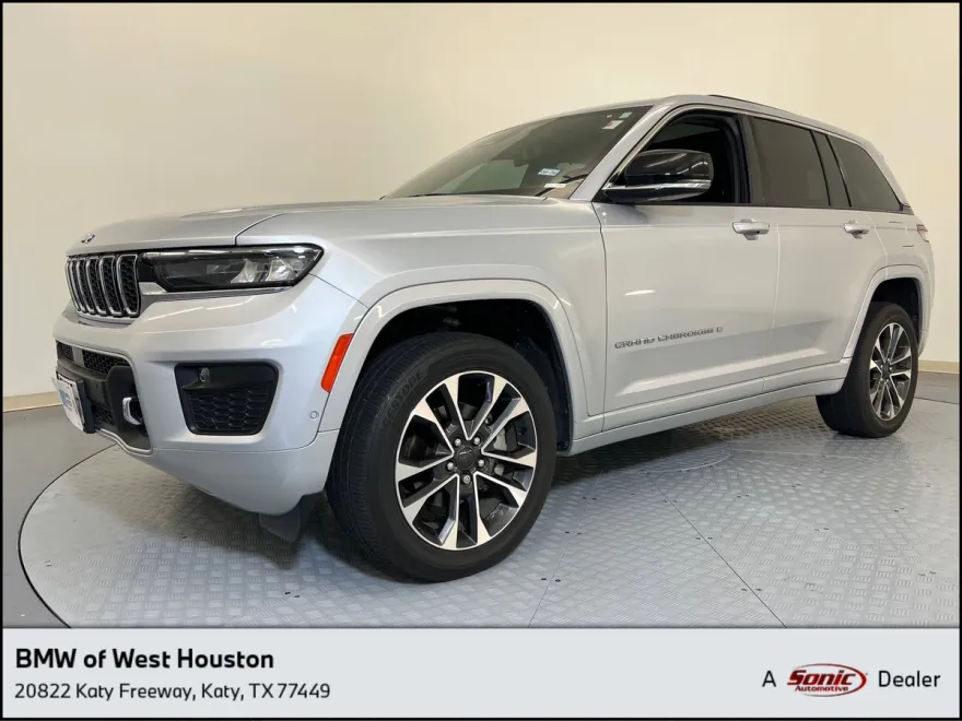 2022 Jeep Grand Cherokee Overland photo 1