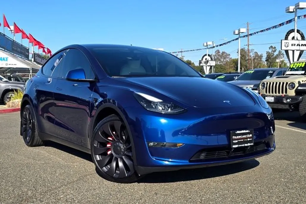 2023 Tesla Model Y Performance photo 1