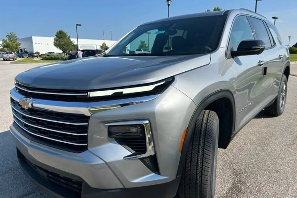 2026 Chevrolet Traverse photo 1