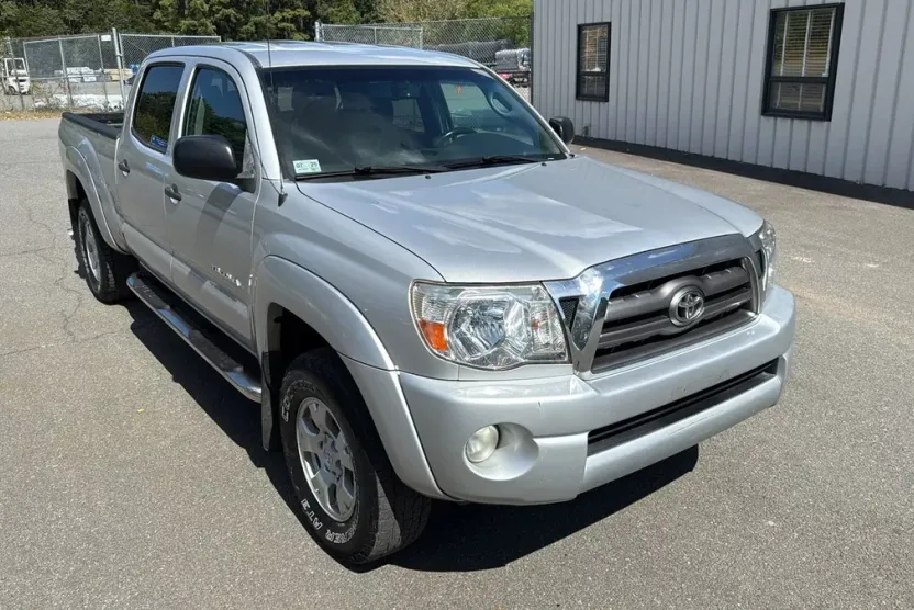2010 Toyota Tacoma Double Cab photo 1
