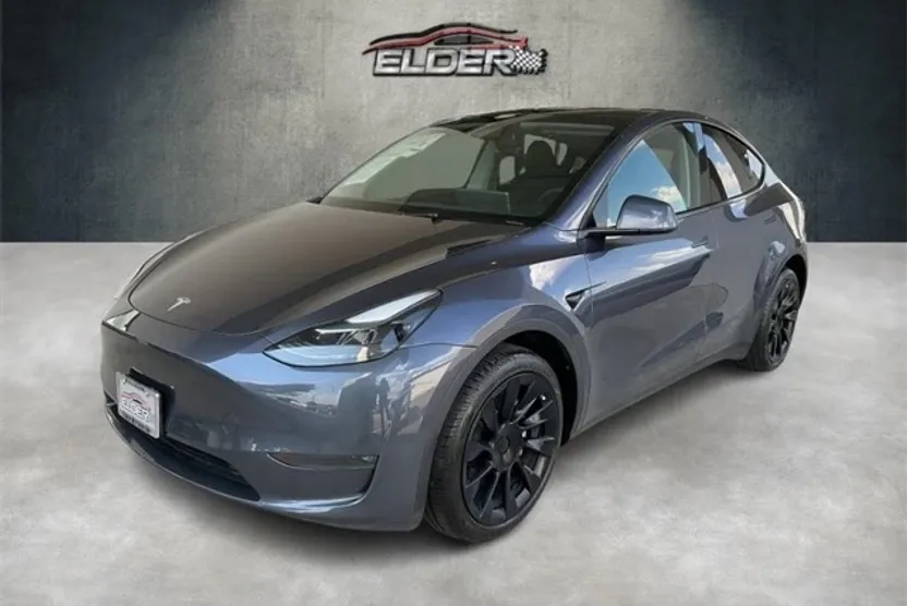 2023 Tesla Model Y Long Range photo 1
