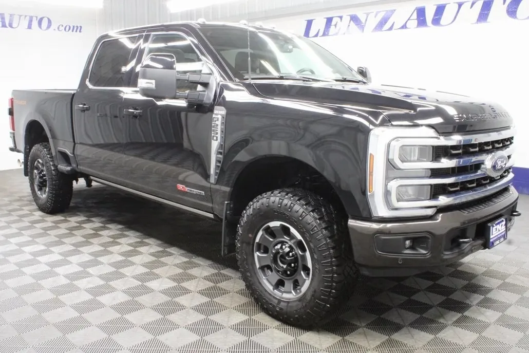 2024 Ford F-250 photo 1