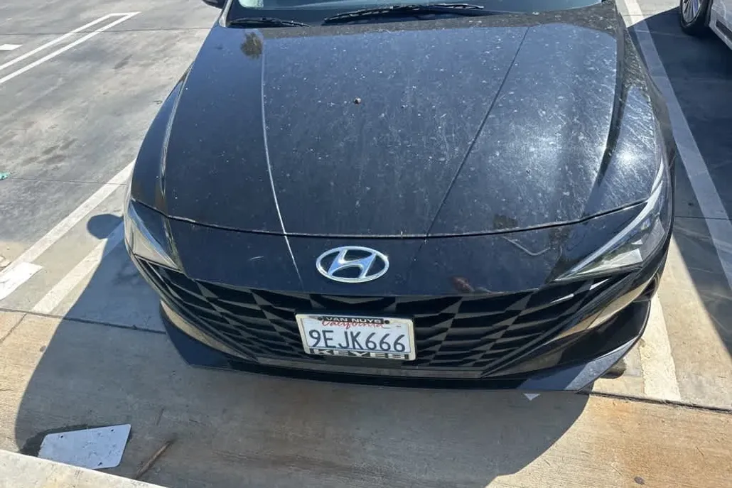 2023 Hyundai Elantra SEL photo 1