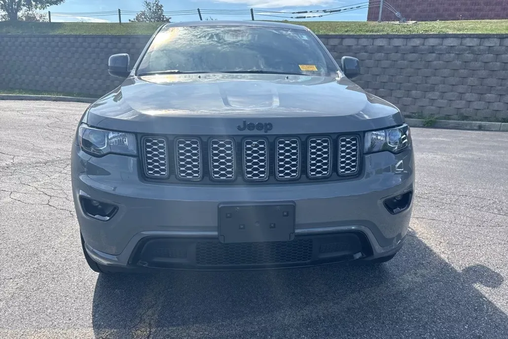 2022 Jeep Cherokee Laredo X photo 1