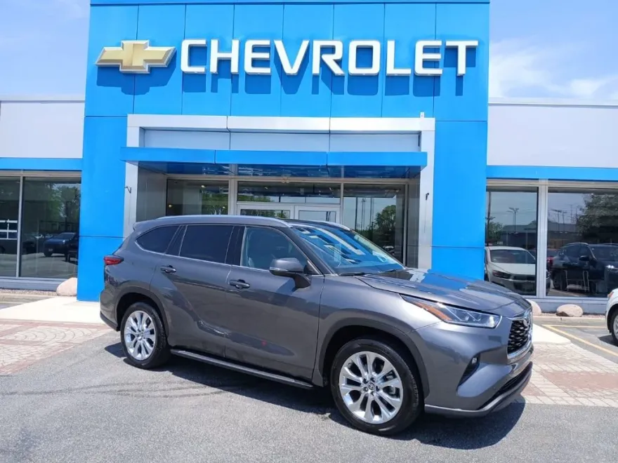2023 Toyota Highlander Limited photo 1