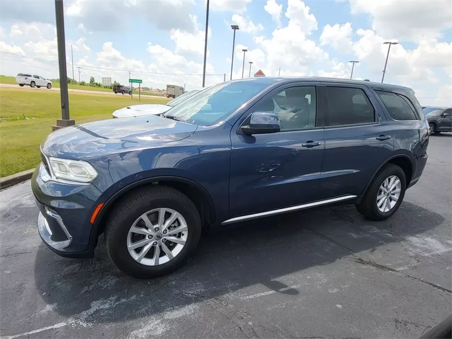 2021 Dodge Durango SXT photo 2