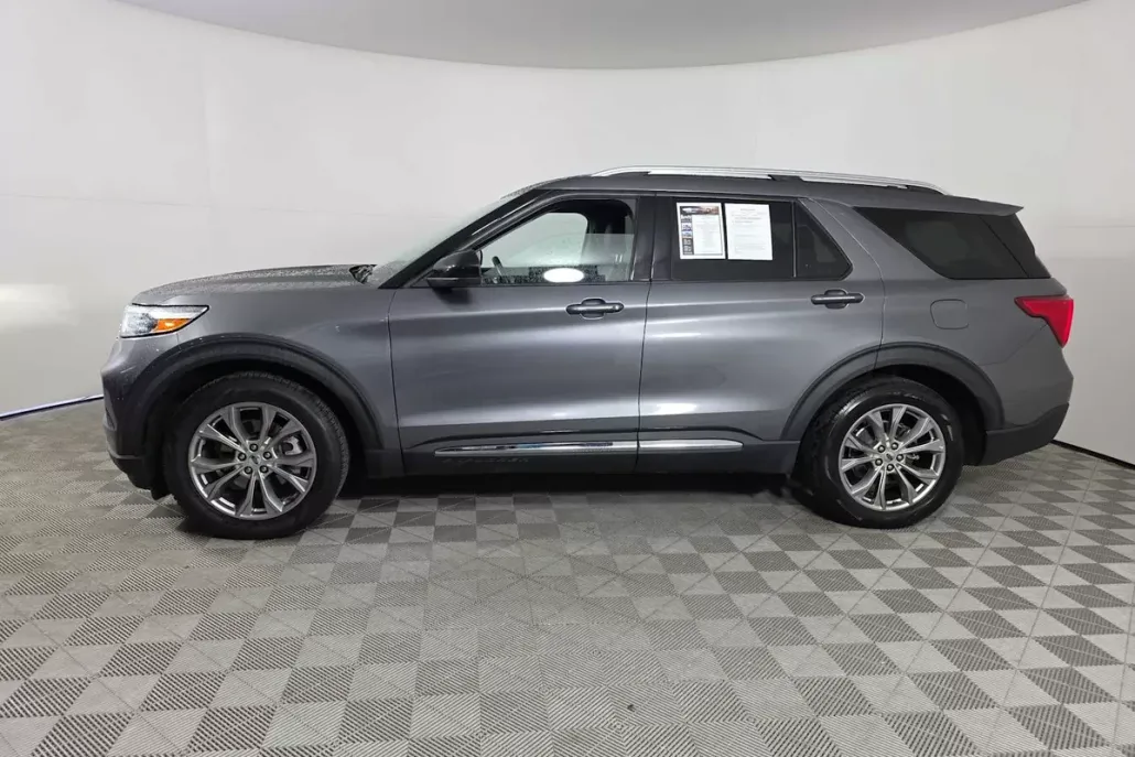 2022 Ford Explorer Limited photo 1