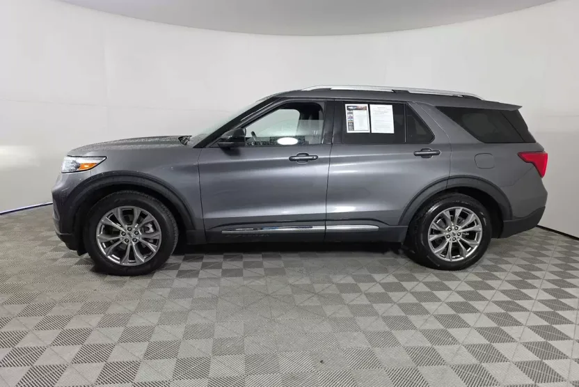 2022 Ford Explorer Limited photo 1