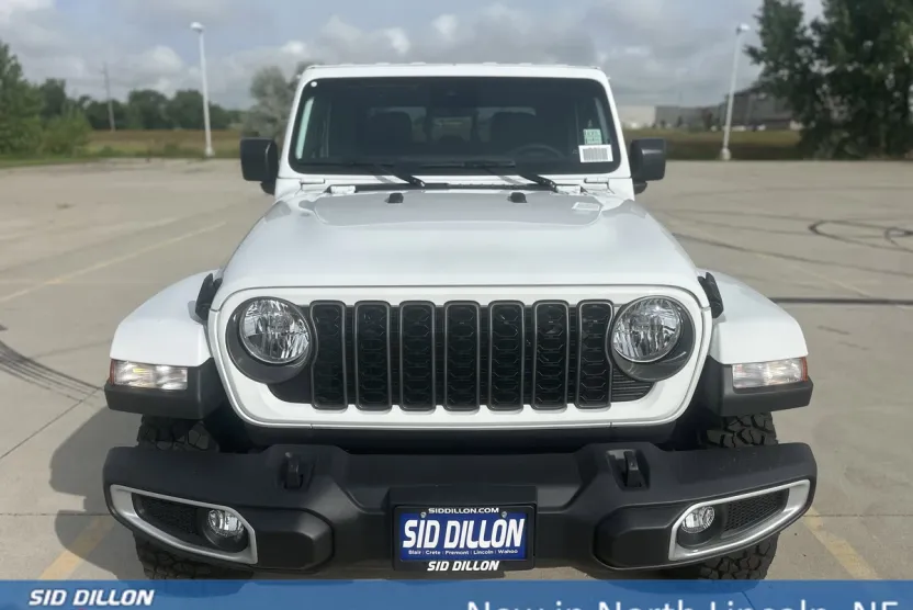 2025 Jeep Gladiator Sport photo 1