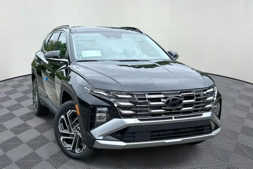2025 Hyundai Tucson Hybrid Limited photo 1